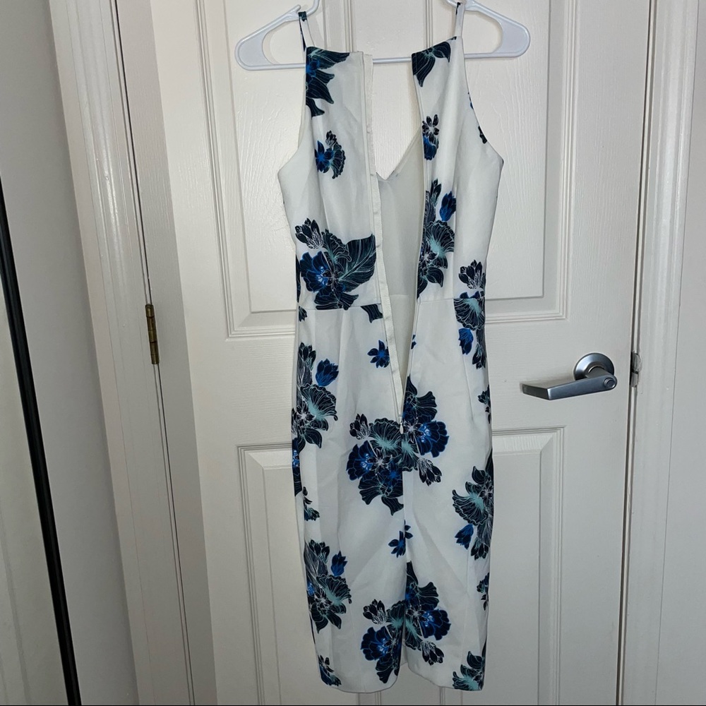white floral dress - Picture 4 of 6